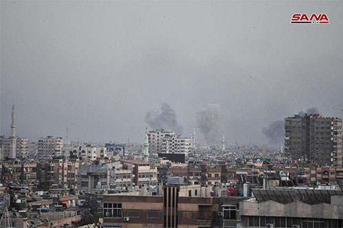 Erradicar a Daesh del sur de Damasco empieza bajo intenso fuego Erradicar a Daesh del sur de Damasco empieza bajo intenso fuego